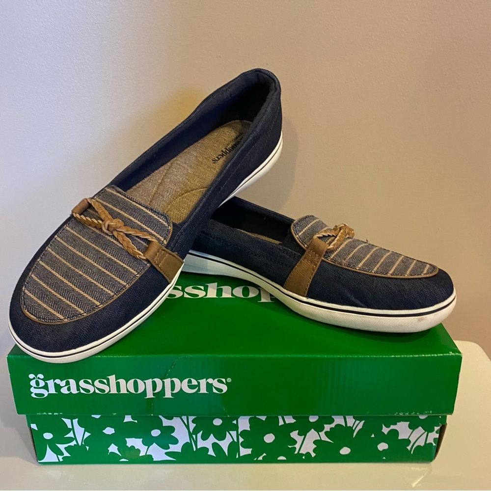 Ladies Grasshoppers brand Windsor Braid Denim Navy  8.5 M shoe.